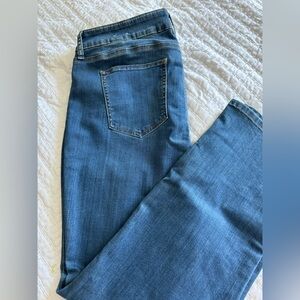 NWOT Chico’s Straight Leg Jeans